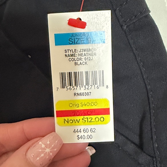 💥 LOWEST PRICE NWT (unless you bundle!) - Picture 2 of 7